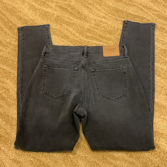 Abercrombie & Fitch 28x32 Athletic Slim Standard Length Gray Jeans - Picture 5 of 14